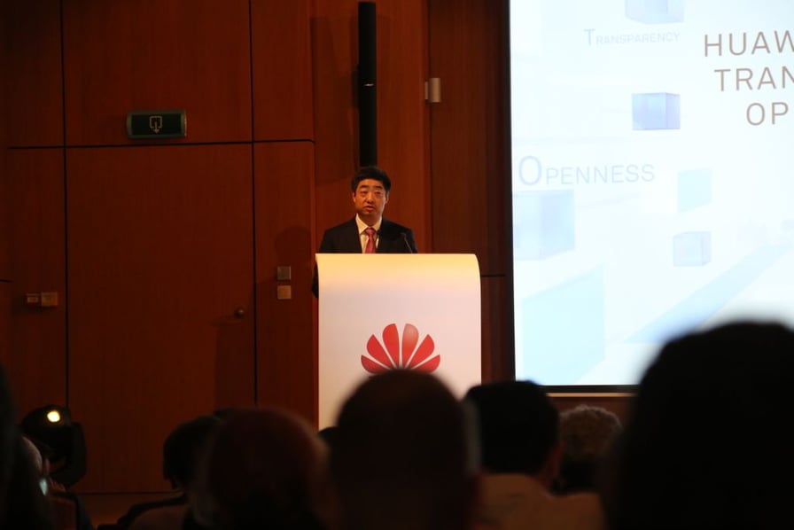 Huawei otwiera Centrum PrzejrzystoÅci i BezpieczeÅstwa Cybernetycznego w Brukseli Ken Hu